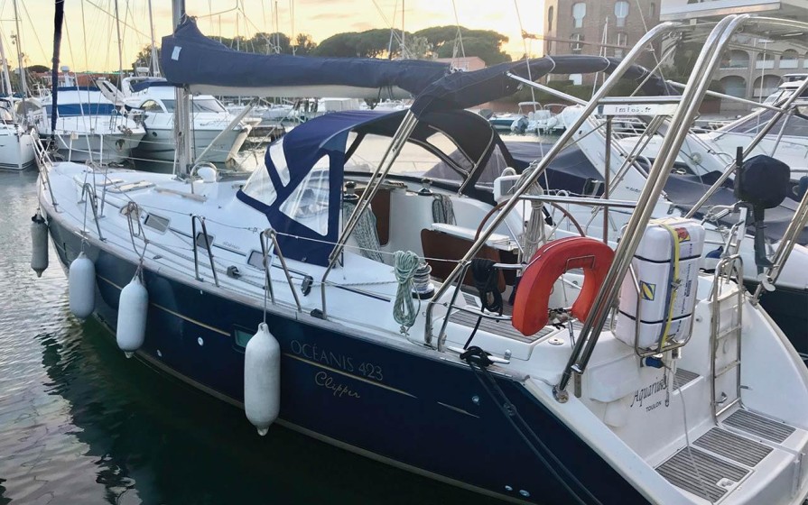 Oceanis 423 - Boatscribe.com