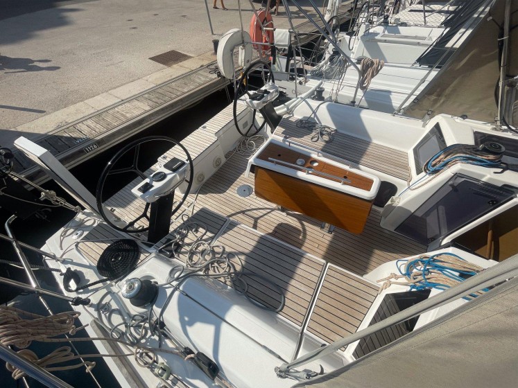 Dufour 360 GL - Boatscribe.com