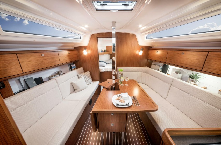Bavaria 34 Cruiser - Boatscribe.com