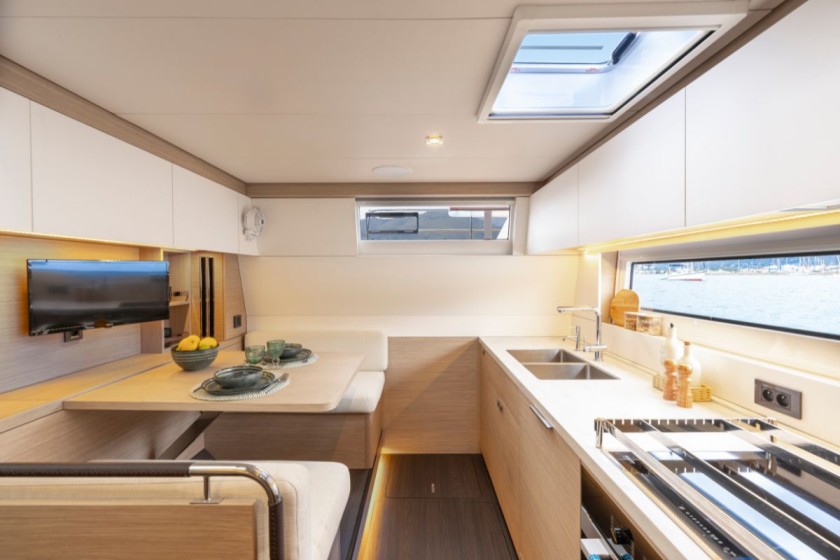 Lagoon 60 - Boatscribe.com