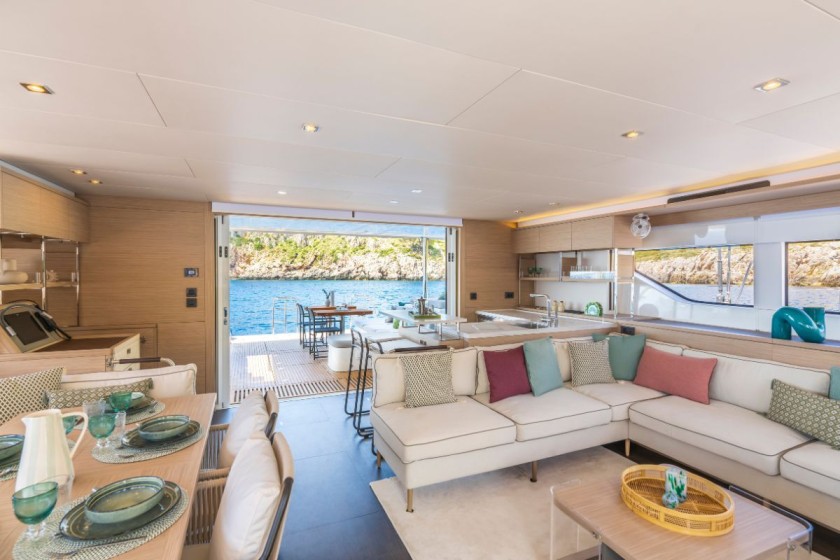 Lagoon 60 - Boatscribe.com