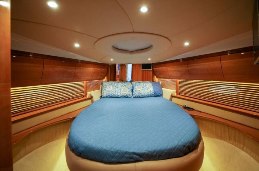 Atlantis 47 - Boatscribe.com