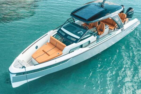 Saxdor 320 GTO - Boatscribe.com