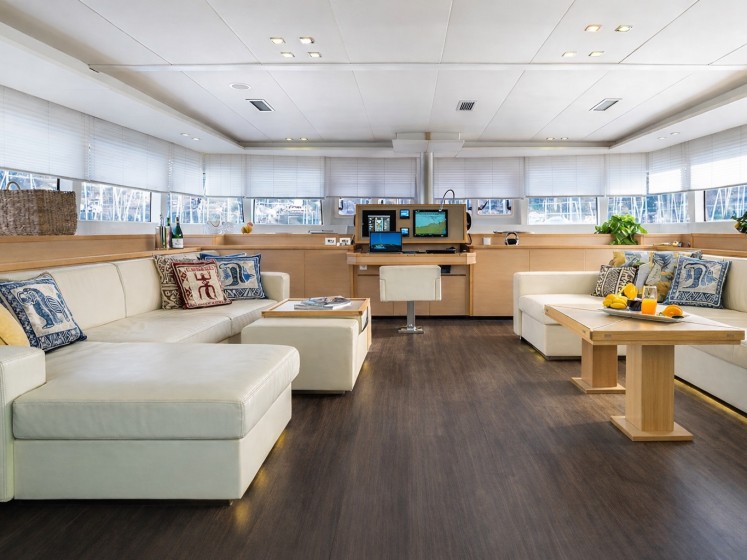 Lagoon 620 - Boatscribe.com
