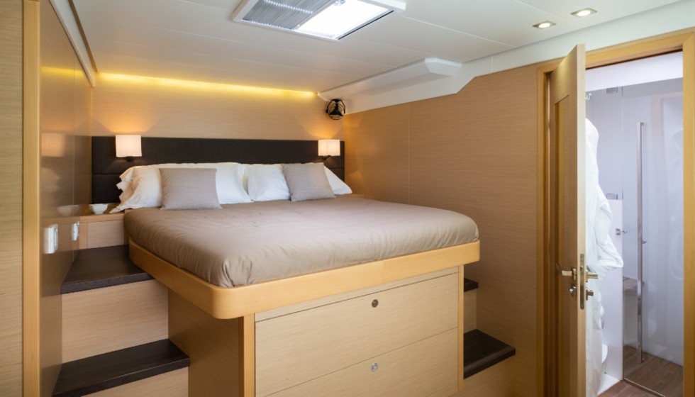 Lagoon 620 - Boatscribe.com