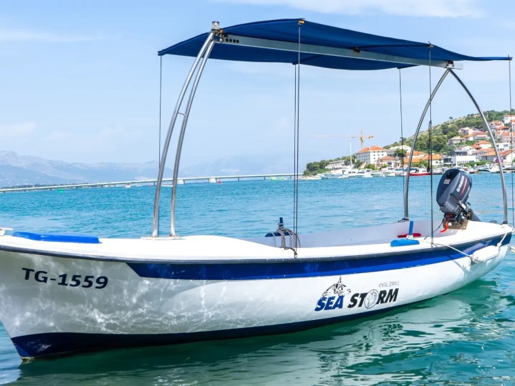 Motorboat - Boatscribe.com