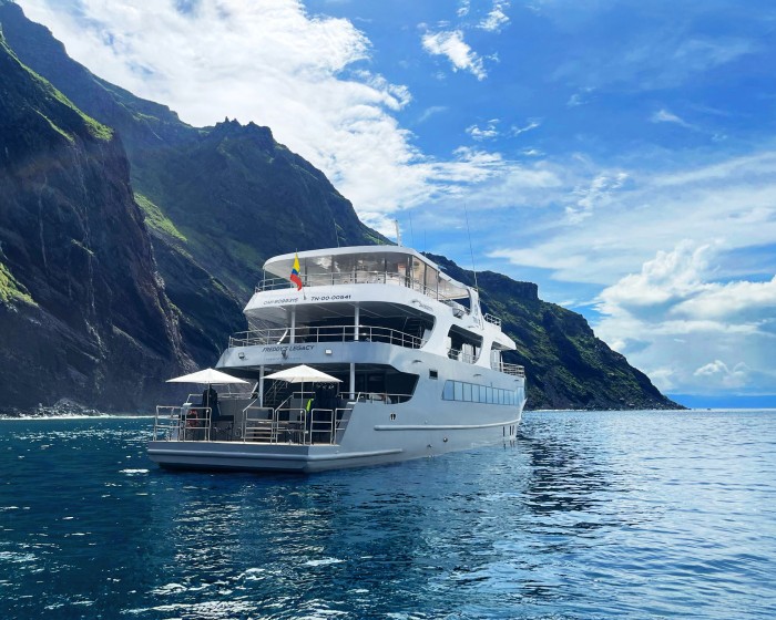 Luxury Motor Yacht - Boatscribe.com
