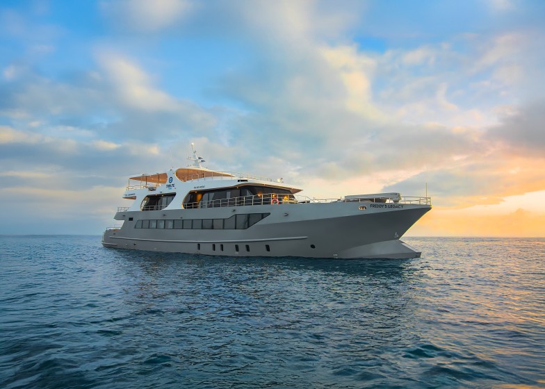 Luxury Motor Yacht - Boatscribe.com