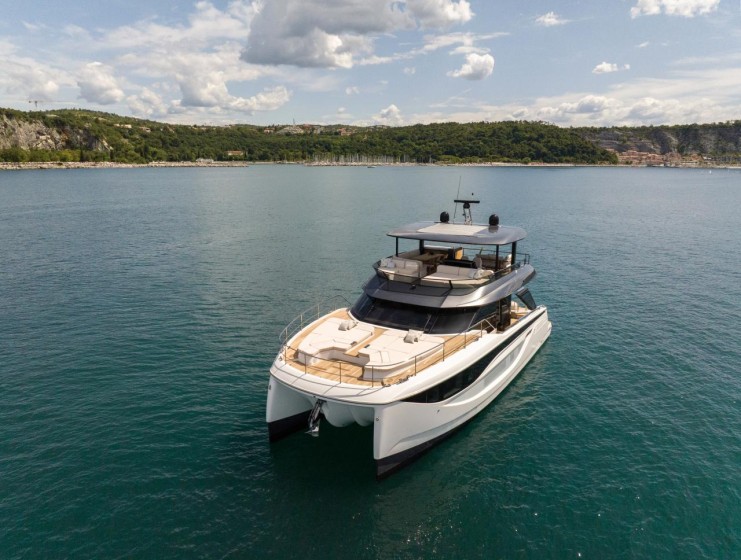 Prestige M7 - Boatscribe.com