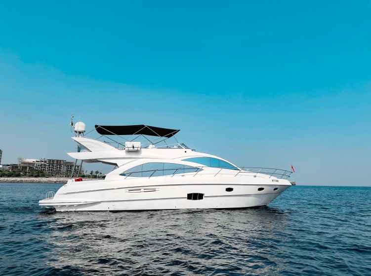 Luxury Motor Yacht - Boatscribe.com