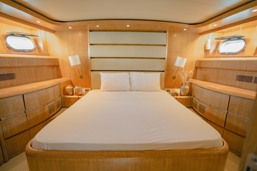 Luxury Motor Yacht - Boatscribe.com