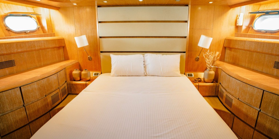 Luxury Motor Yacht - Boatscribe.com