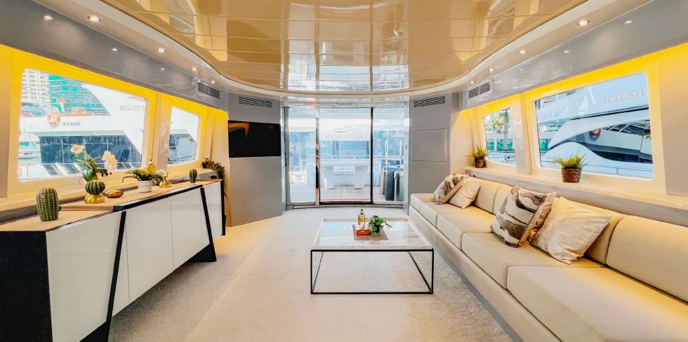 Luxury Motor Yacht - Boatscribe.com