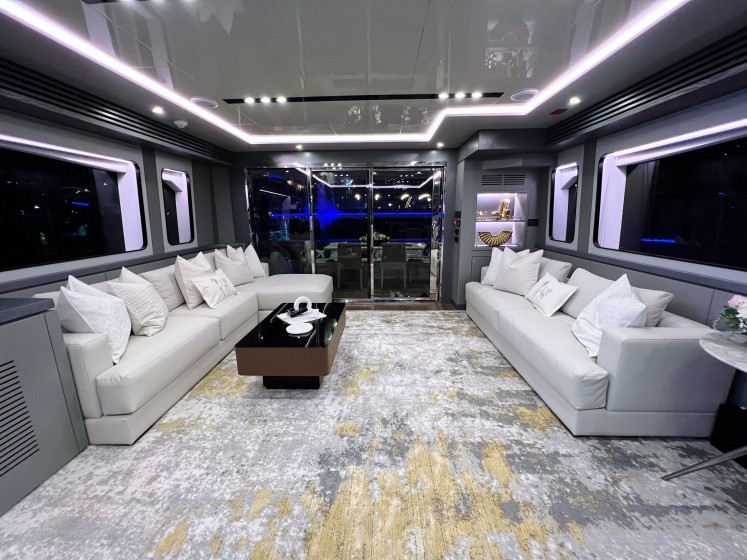 Luxury Motor Yacht - Boatscribe.com