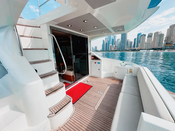 Azimut 50 - Boatscribe.com