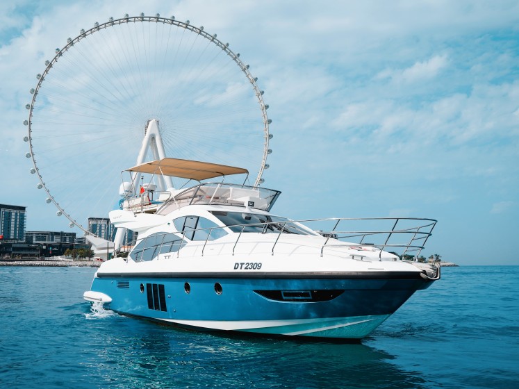 Azimut 50 - Boatscribe.com
