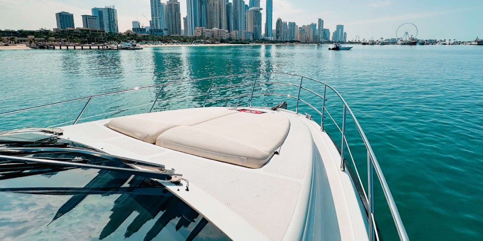 Azimut 50 - Boatscribe.com