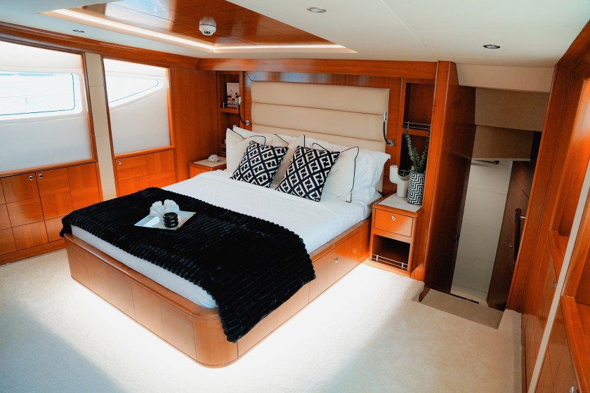Luxury Motor Yacht - Boatscribe.com