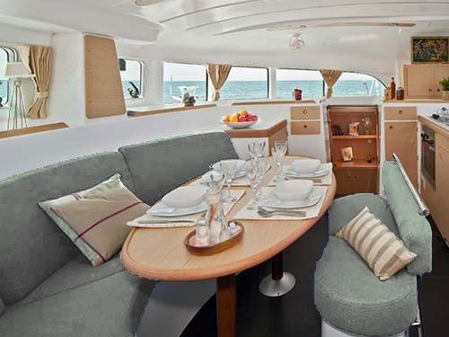 Lagoon 380 S2 - Boatscribe.com
