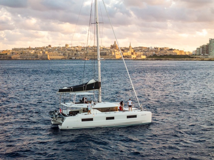 Lagoon 46 - Boatscribe.com