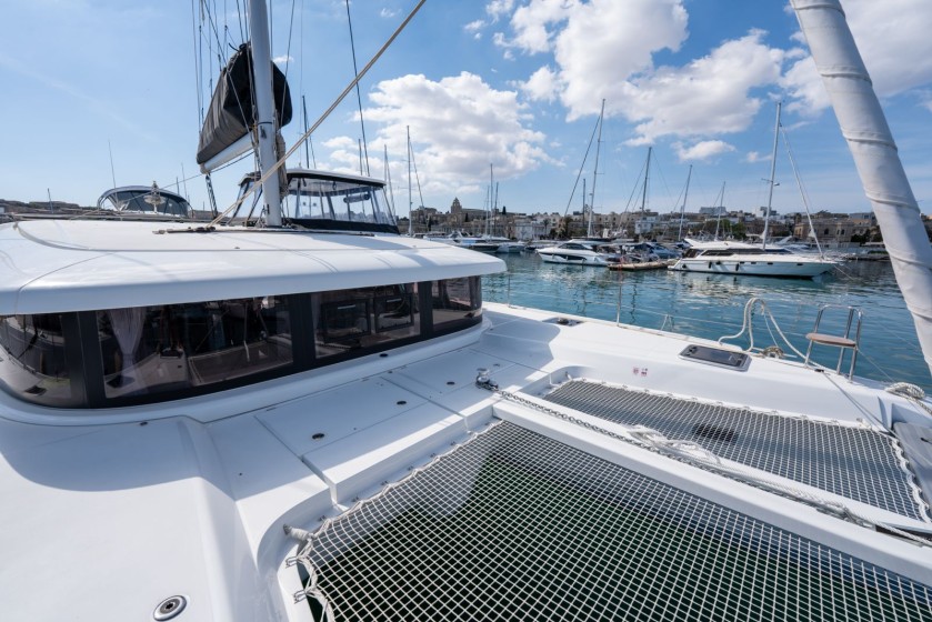 Lagoon 42 - Boatscribe.com