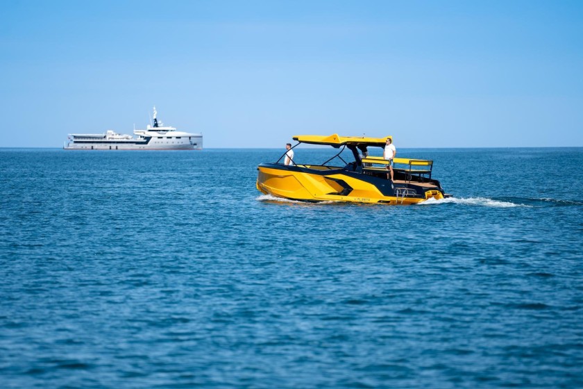 Motorboat - Boatscribe.com