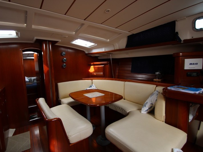 Oceanis 473 - Boatscribe.com