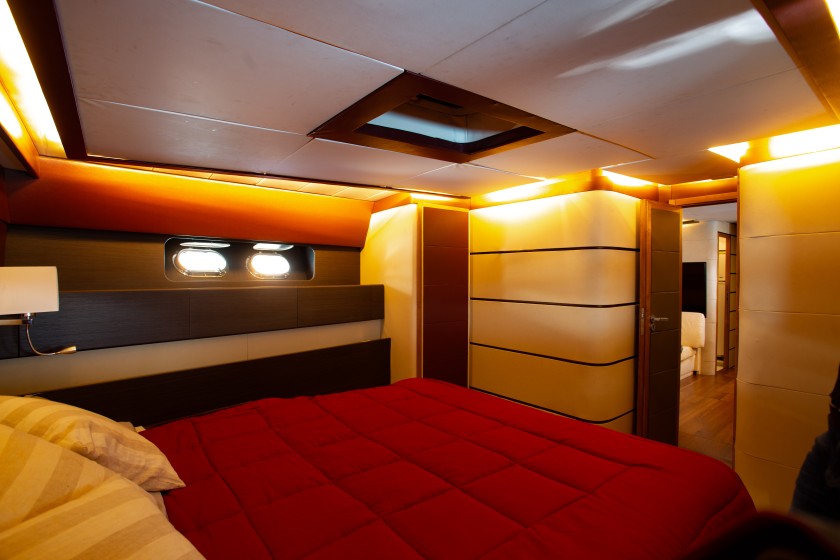 Leopard 24M - Boatscribe.com