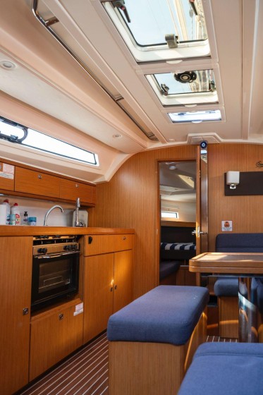 Bavaria Cruiser 41S - Boatscribe.com
