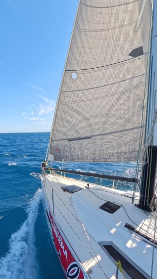 Bavaria Cruiser 41S - Boatscribe.com