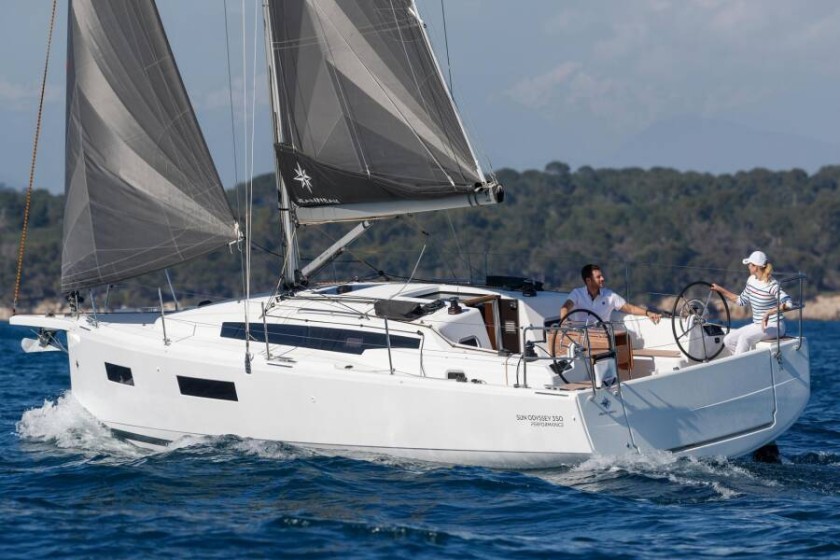 Sun Odyssey 350 - Boatscribe.com