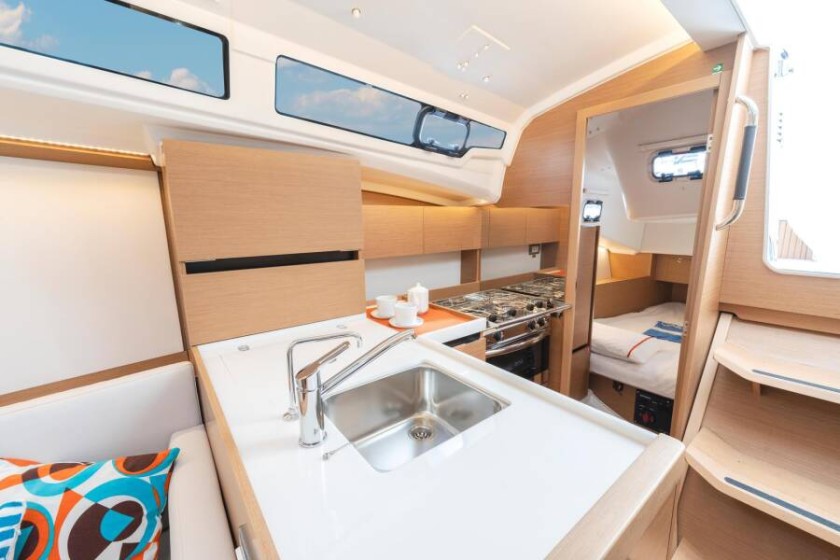 Sun Odyssey 350 - Boatscribe.com