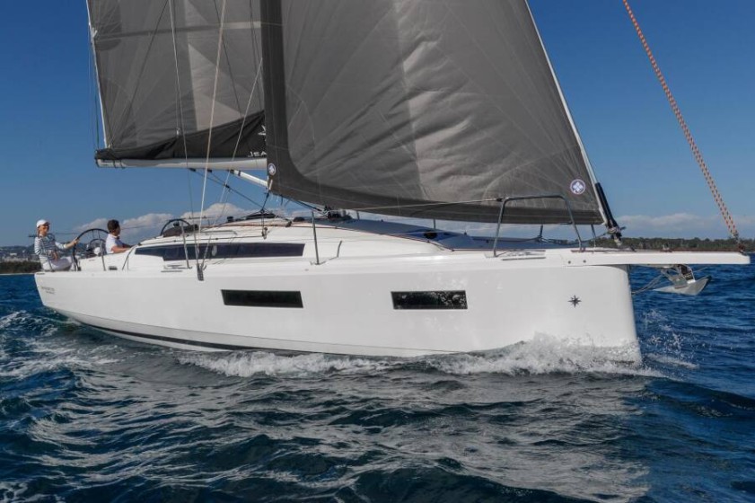 Sun Odyssey 350 - Boatscribe.com