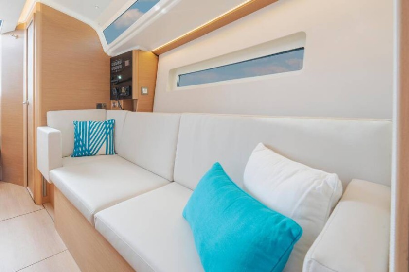 Sun Odyssey 350 - Boatscribe.com