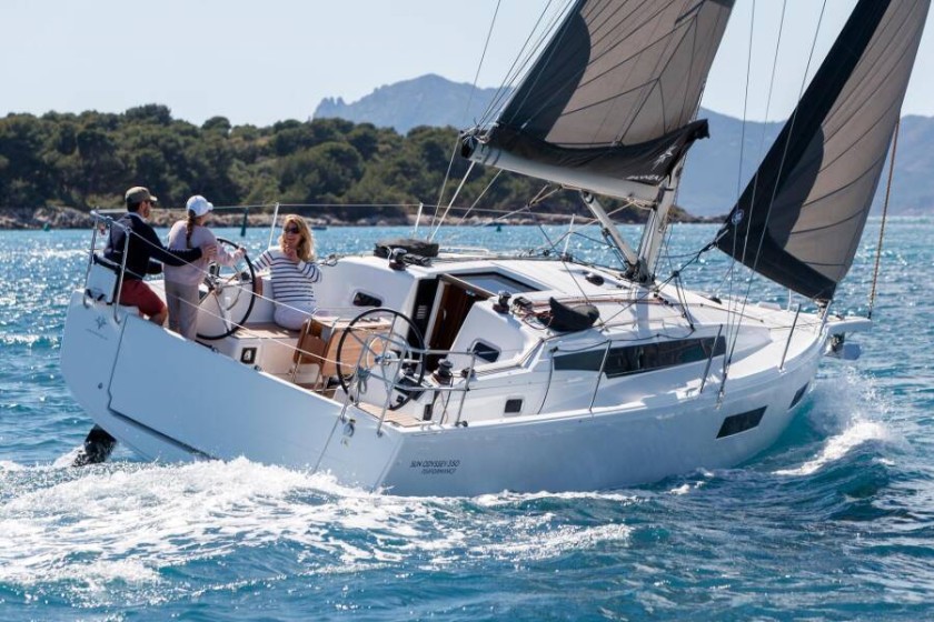 Sun Odyssey 350 - Boatscribe.com