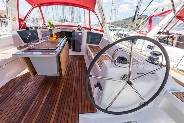 Oceanis 45 - Boatscribe.com