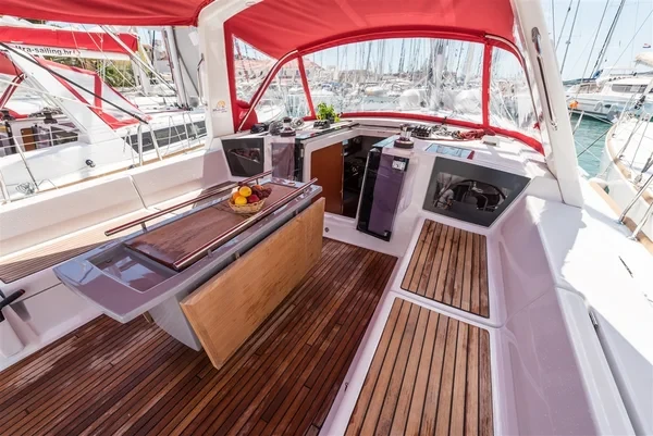 Oceanis 45 - Boatscribe.com