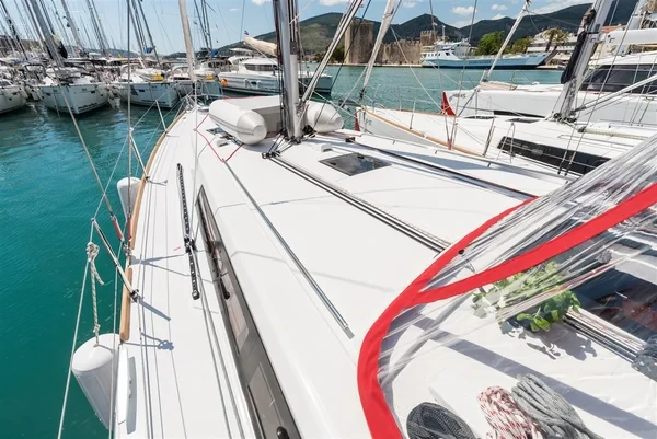 Oceanis 45 - Boatscribe.com
