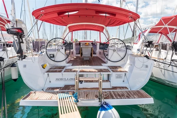Oceanis 45 - Boatscribe.com