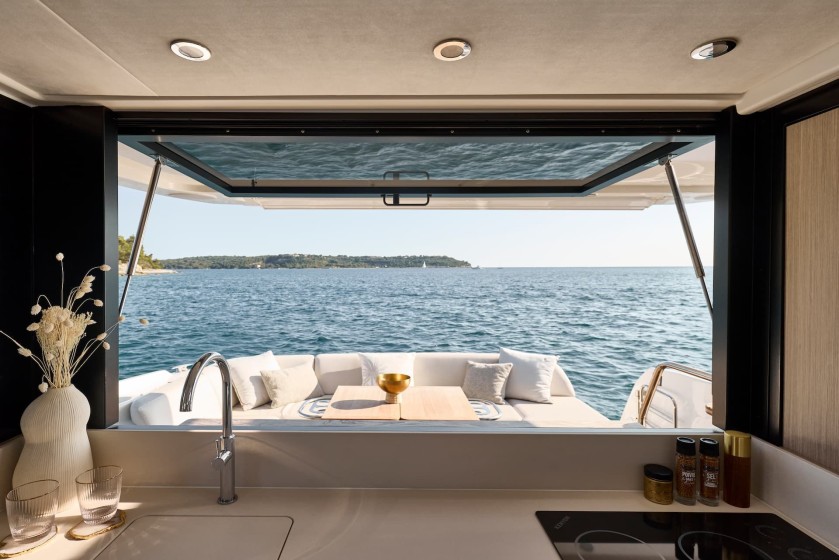 Prestige F4.3 - Boatscribe.com
