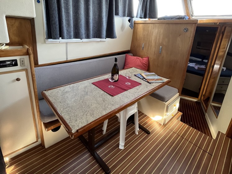 Houseboat - Boatscribe.com