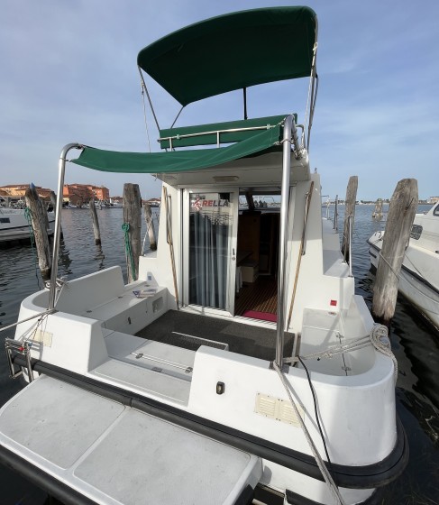Houseboat - Boatscribe.com