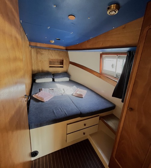 Houseboat - Boatscribe.com