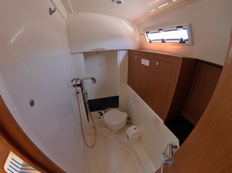 Bavaria 32 Cruiser - Boatscribe.com