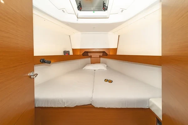 Sun Odyssey 349 - Boatscribe.com