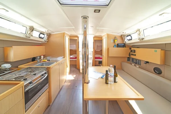 Oceanis 38.1 - Boatscribe.com