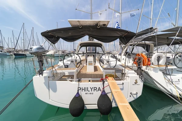 Oceanis 38.1 - Boatscribe.com