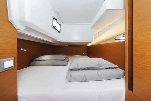 Sun Odyssey 440 - Boatscribe.com
