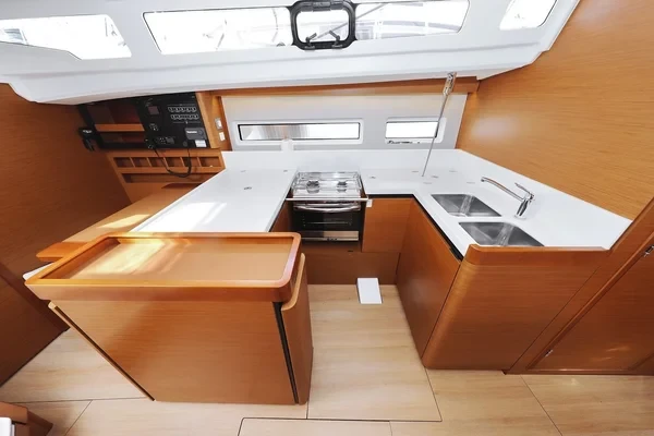 Sun Odyssey 440 - Boatscribe.com