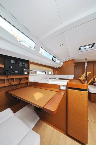 Sun Odyssey 440 - Boatscribe.com